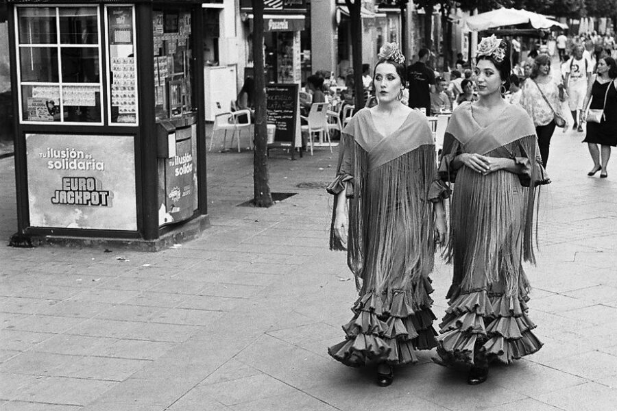 Harbel Photography, The Twos - Señoritas. Señoritas stepping out. Vera Fotografia
